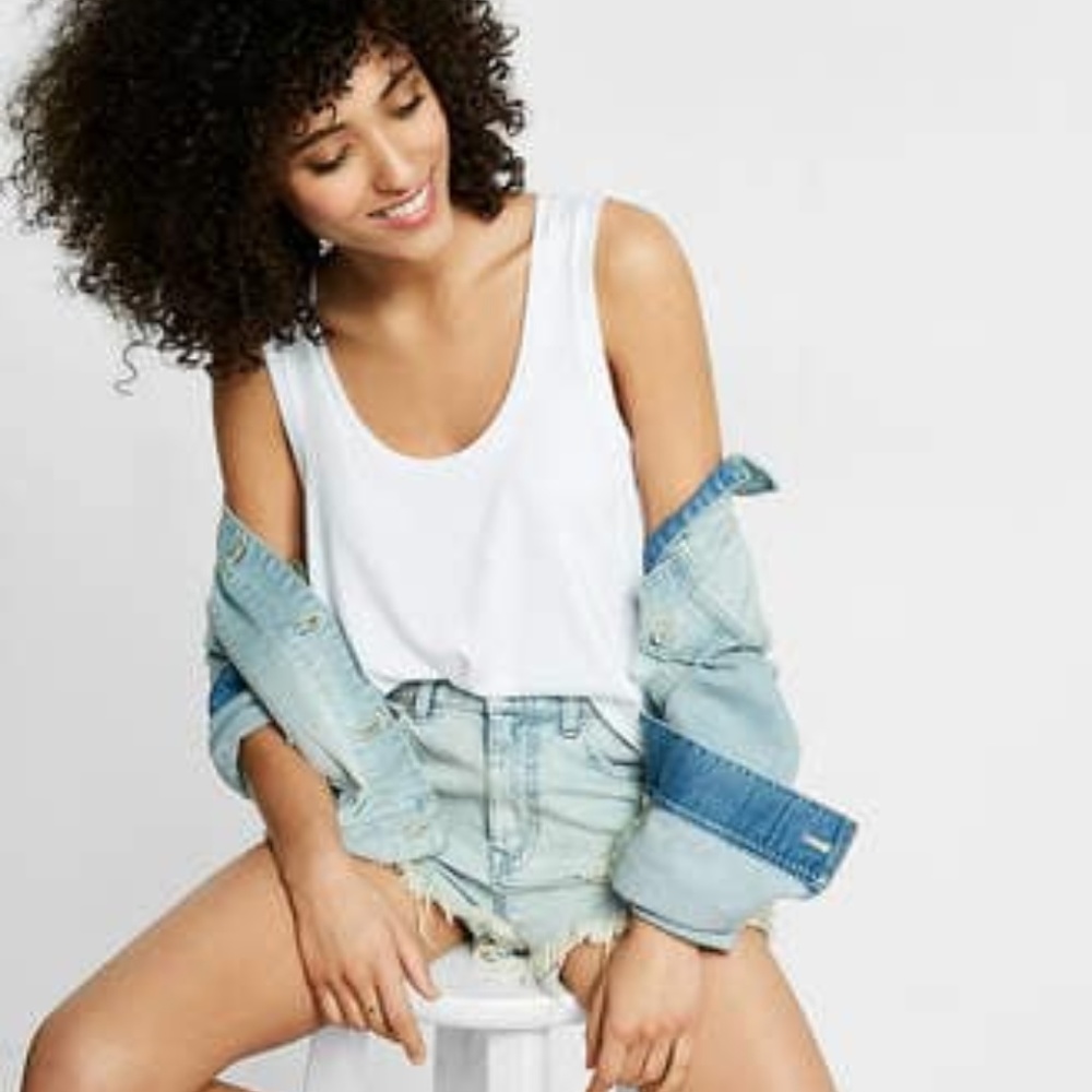 New Express Scoop Neck Tank Top size Large